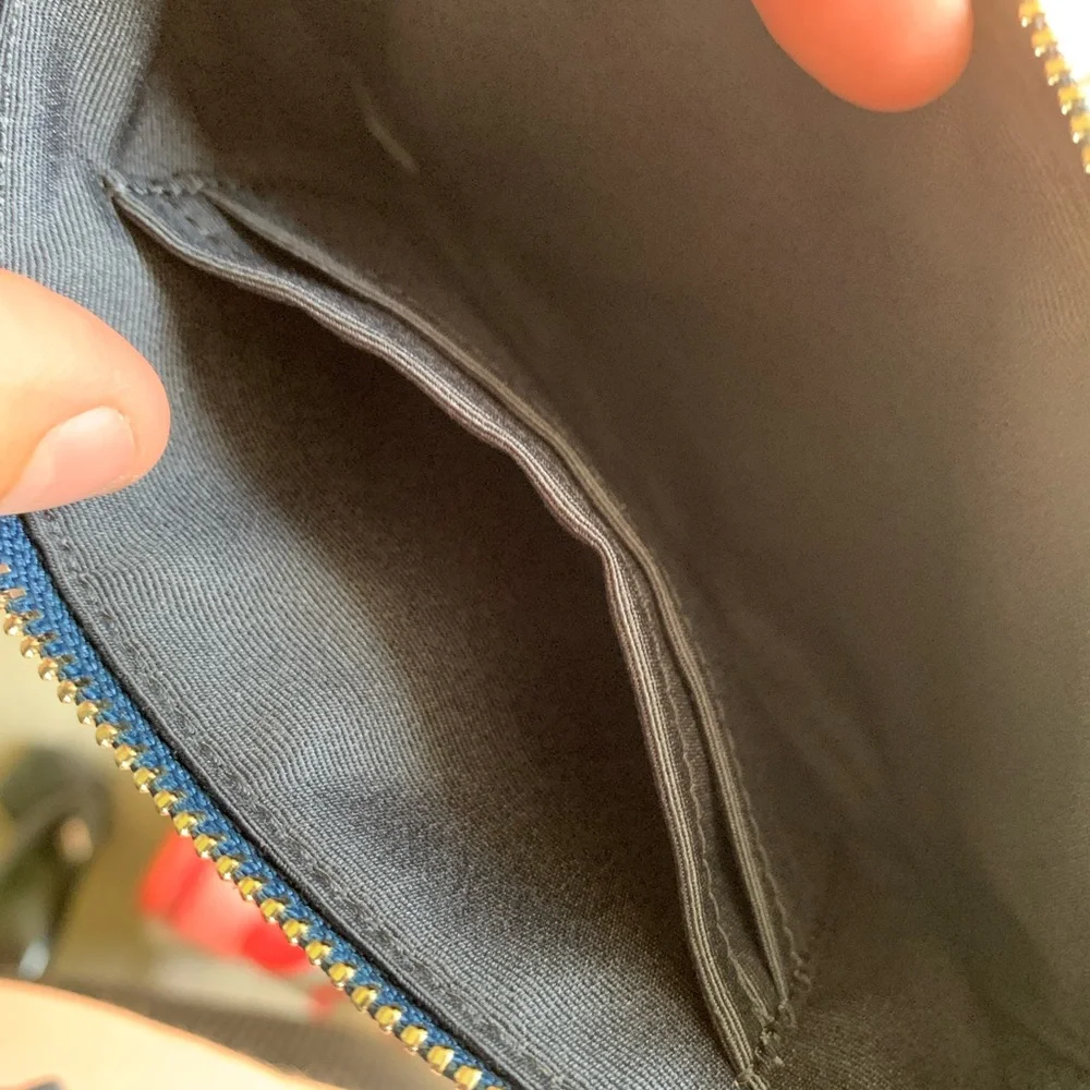 Coach Wristlet / Wallet - Picture 5 of 5